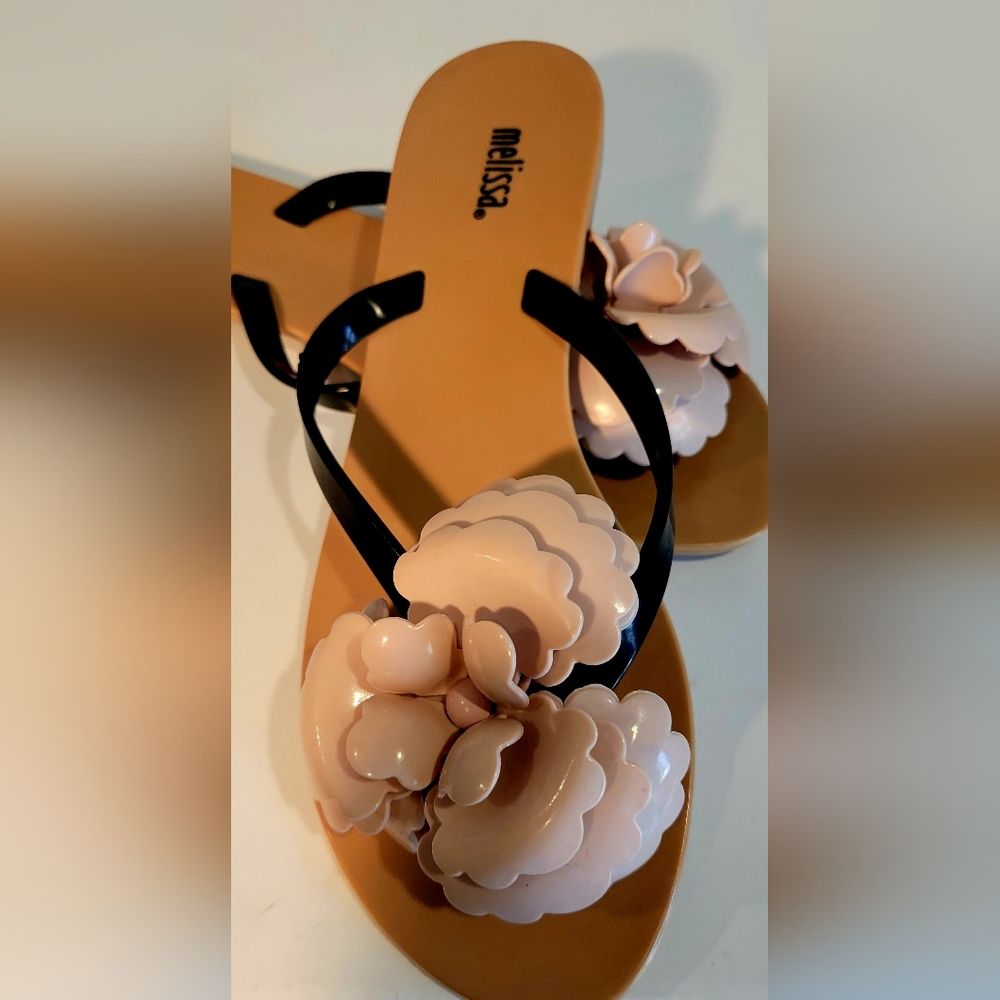 Melissa Women's Harmonoc Pink Floral Thang Sandals Beige/ Black Size 7 - Picture 2 of 7